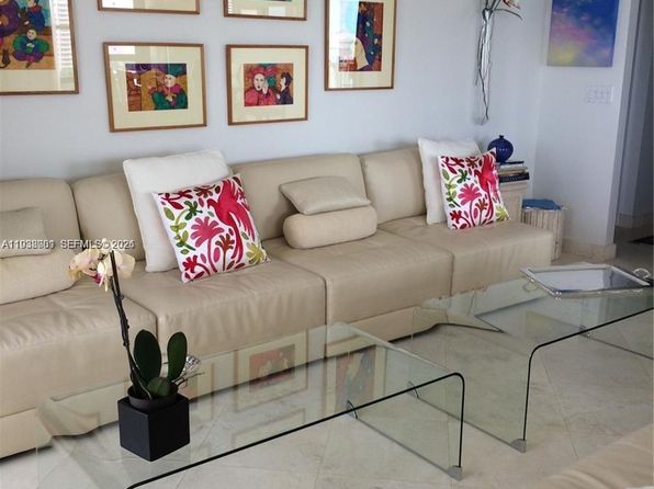 1121 Crandon Blvd APT F1107