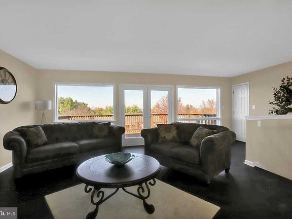 5th image of 406 Sunny Dr