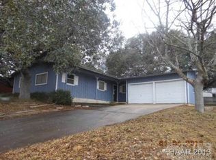 206 Skyview Dr, Lampasas, TX 76550