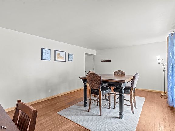 3rd image of 2234 Hoch Dr