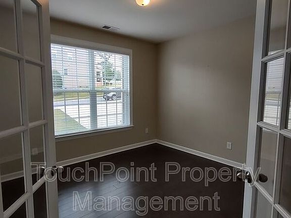 4th image of 2205 Deer Meadows Dr
