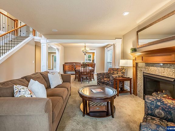 5th image of 3796 Illahe Hill Rd S