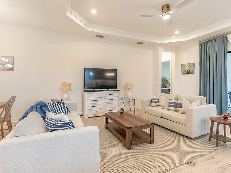 15347 Turin Dr — Photo 11