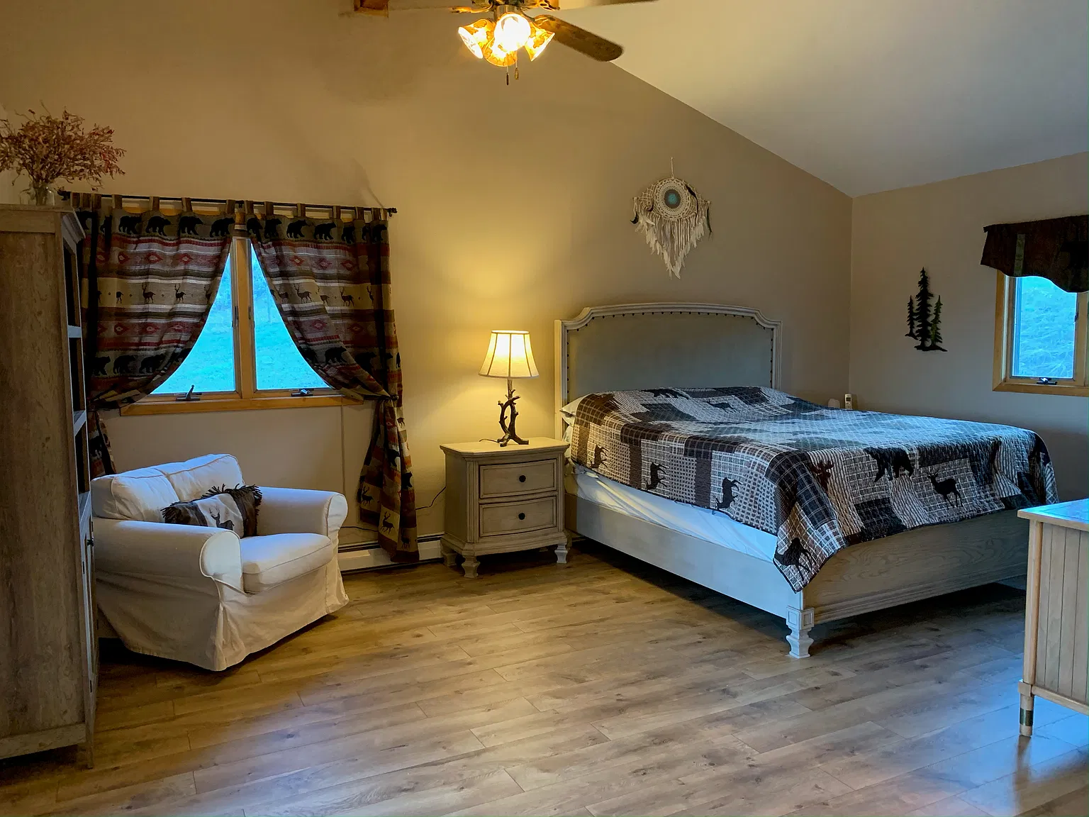 4 bed, 3634 sqft, $4,000 — Photo 4