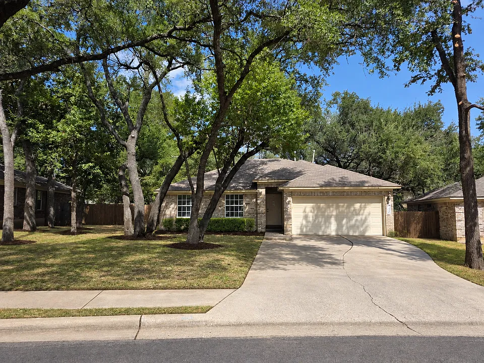 7416 Lady Suzannes Ct