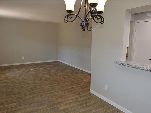 3rd image of 8941 Gaylord Dr APT 203