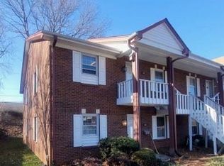 238 Olde Vineyard Ct, Winston Salem, NC 27104