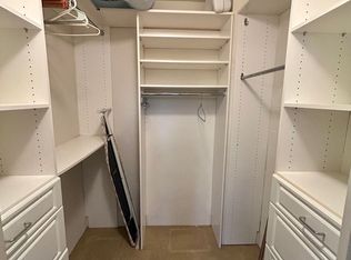 430 Kaiolu St APT 903, Honolulu, HI 96815