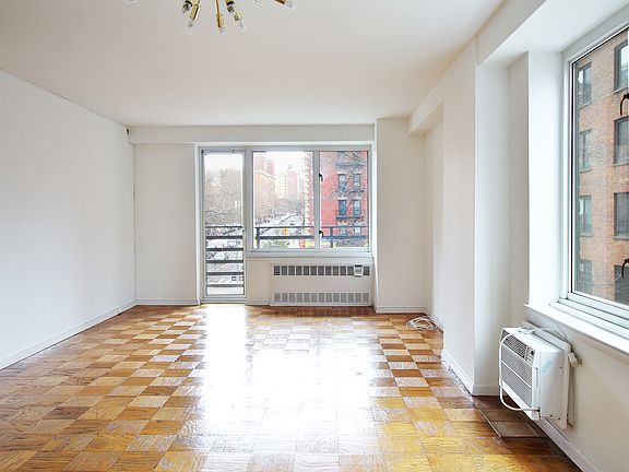 3rd image of 392 Central Park W APT 3R