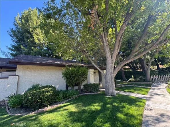 26331 Oakspur Dr Unit C, Santa Clarita, CA 91321