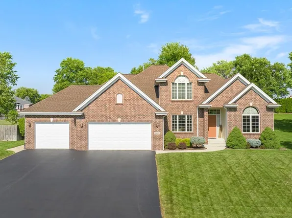 9899 Rambouillet Rdg, Roscoe, IL 61073
