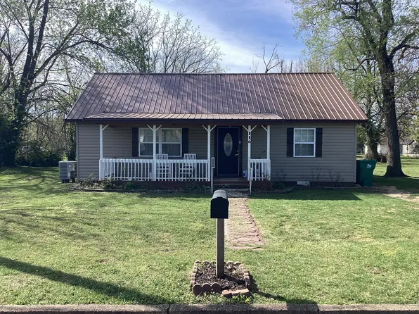 116 E Harker Street, Mountain Grove, MO 65711