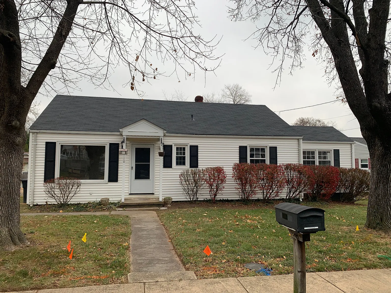 3 bed, 1221 sqft, $2,800 — Photo 2