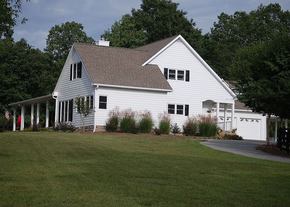 Front of house facing NE