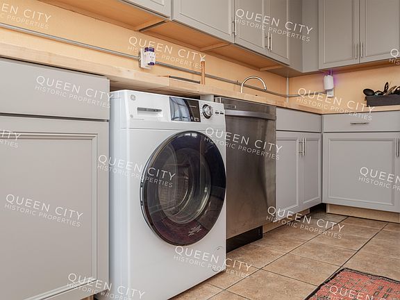 4th image of 833 W Beverly St #3