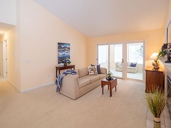 4th image of 2056 Quail Cove Dr