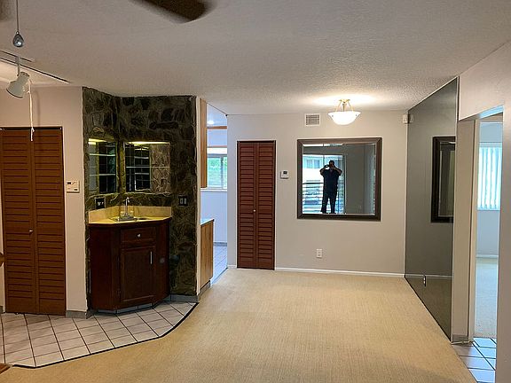 Mirrored Dining and Wet Bar