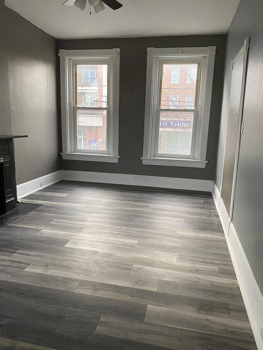 Building Photo - 2828 Vine St #4