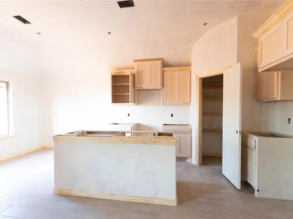 10340 SW 56th St, Mustang, OK 73064