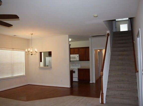 2nd image of 125 Garden Grove Dr