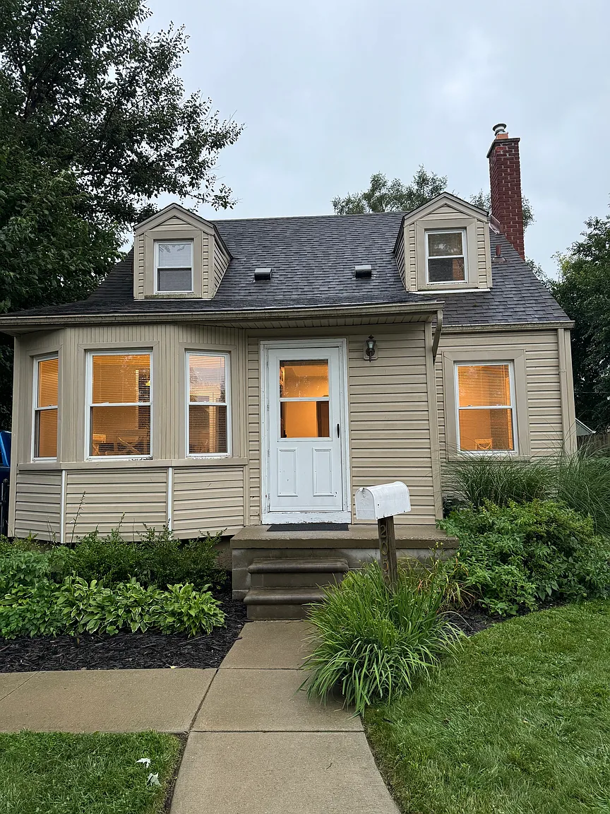 2059 Harvard Rd photo 1