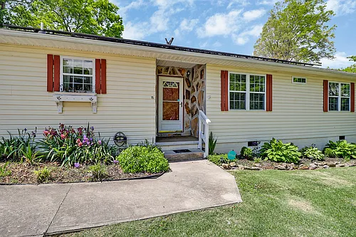 15 Rena Cir Photo 1