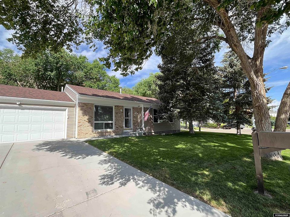 1st image of 2235 Pennsylvania Blvd