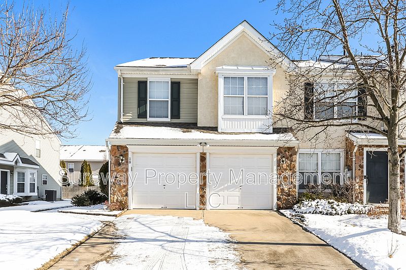 1st image of 18 Leighton Dr