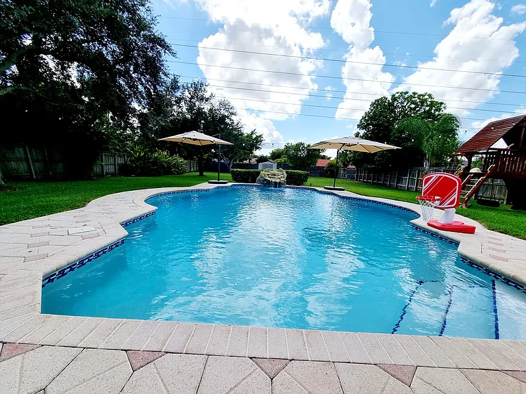 5761 Surrey Cir E — Photo 16