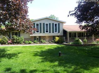 889 Lindley Rd, Cuyahoga Falls, OH 44223