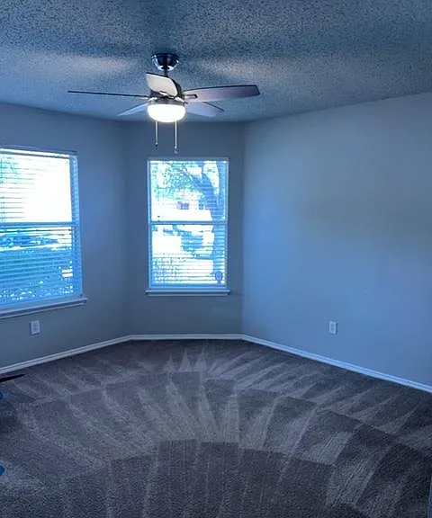 1579 Crown View Dr — Photo 10