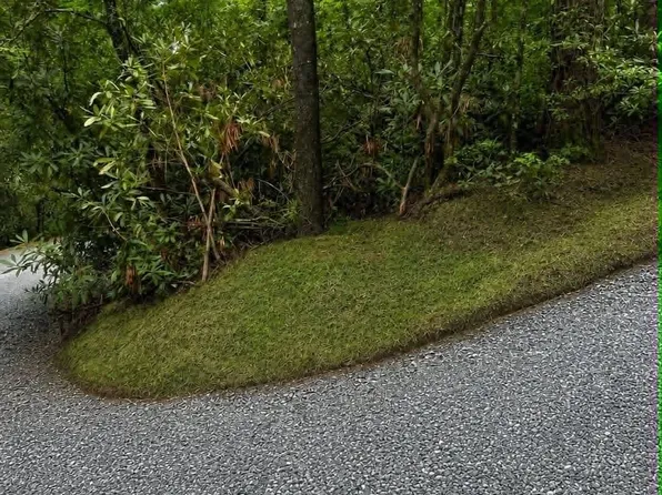 26 Pleasant View Dr, Lake Toxaway, NC 28747