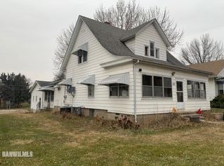 122 Wilson Ave, Chadwick, IL 61014