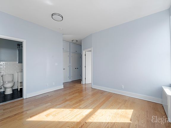 4th image of 2901 Avenue D #3R