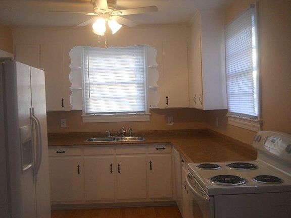 4th image of 107 Lenore Ave