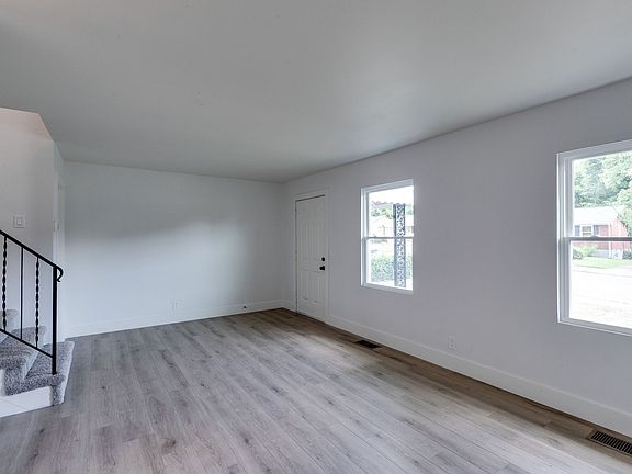 4th image of 634 N 5th St