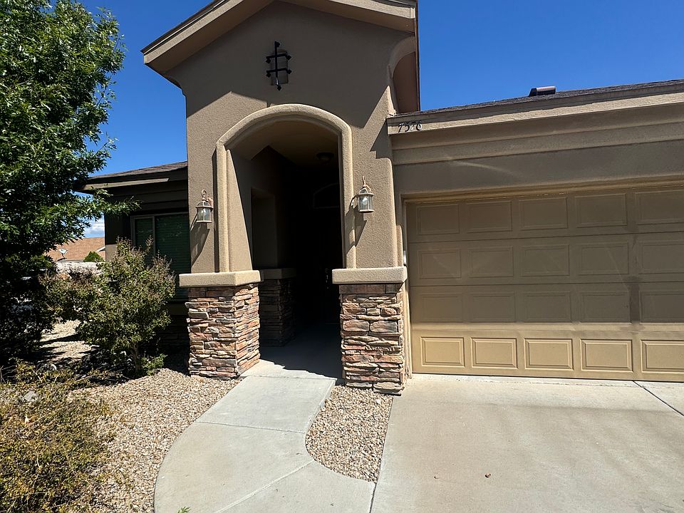 1st image of 7576 Vista De Oeste Pl