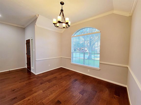 3rd image of 23523 Peacock Gap Ln