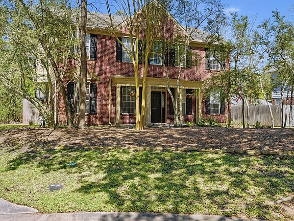 2nd image of 18 Hawkseye Pl