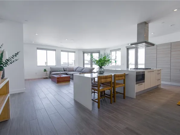 2210 Newport Blvd #302, Newport Beach, CA 92663