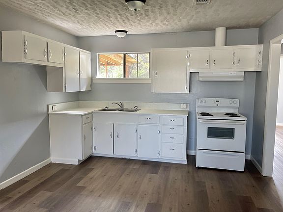 3rd image of 1206 Carroll Ave