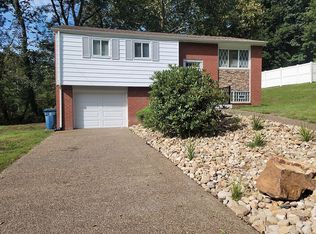 601 Victory Rd, Allison Park, PA 15101