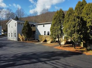 34 8th St UNIT B, Wind Gap, PA 18091