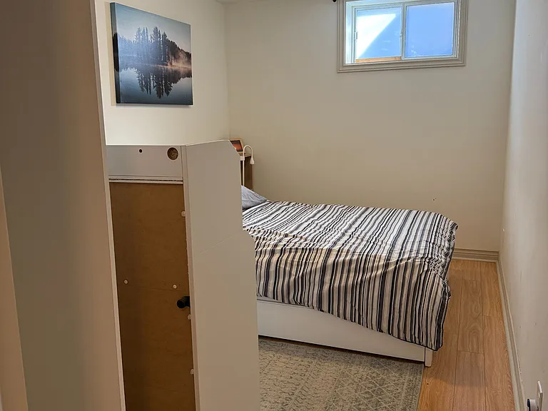 2 Coates Ave #LOWER — Photo 6