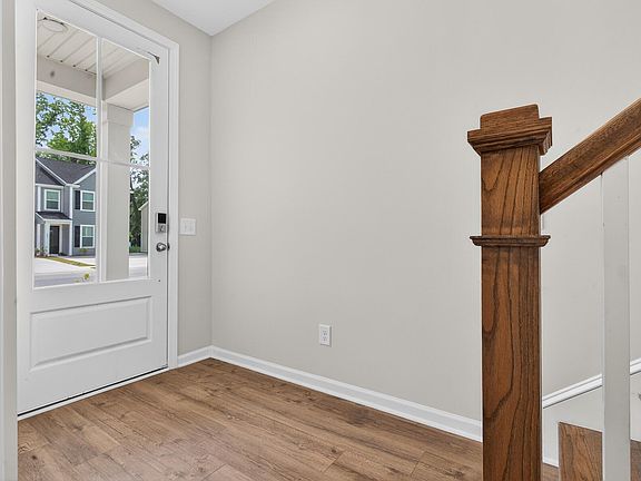 4th image of 486 Green Fern Dr
