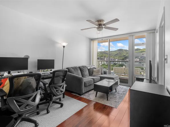 1448 Young St APT 1810, Honolulu, HI 96814