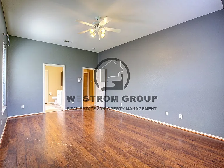 4537 Chris Dr — Photo 37