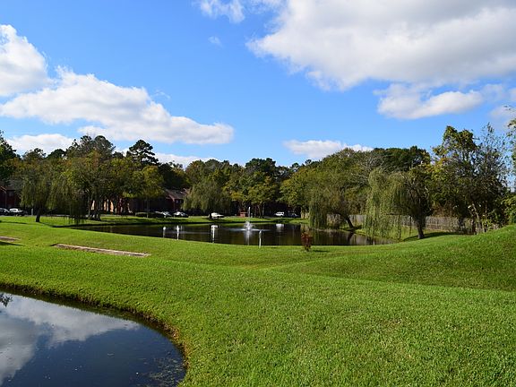 Beautiful Grounds & Pond