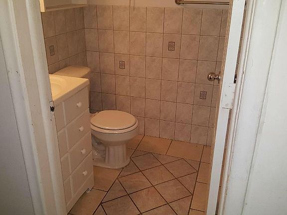 5th image of 29454 Hathaway St