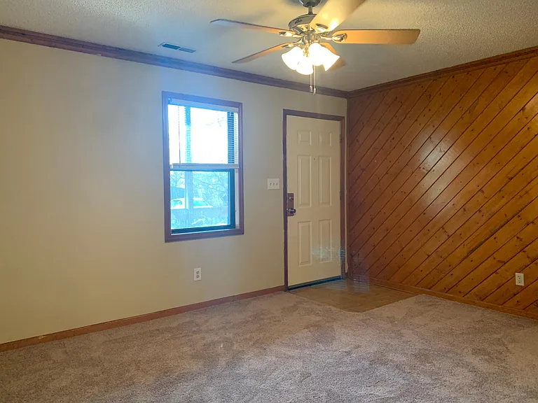 154 Barnard Ave — Photo 14